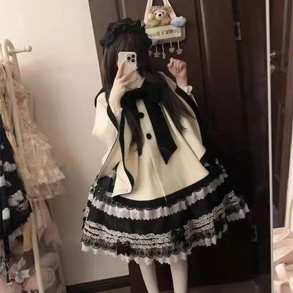 圣诞新年战袍穿搭服装斗篷大衣lolita洛丽塔毛呢外套优雅黑白斗篷