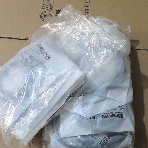 F磁式接近开关MB60-12GM50-E2MB60-12GM50-E2-V1MB60-12GM50-E2-1