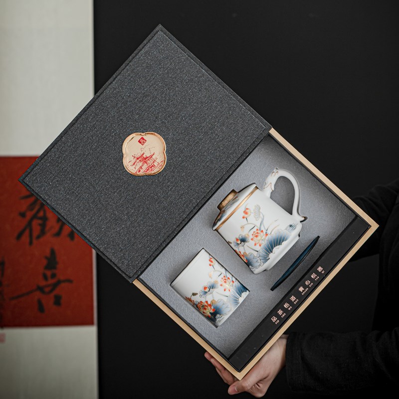 速发羊脂玉白瓷办水杯带金泡茶杯茶水分离过滤鎏盖陶瓷杯高端礼品