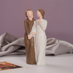 速发简约家居客厅感视柜装饰品摆妹情深人物姐件艺术电树脂工艺品