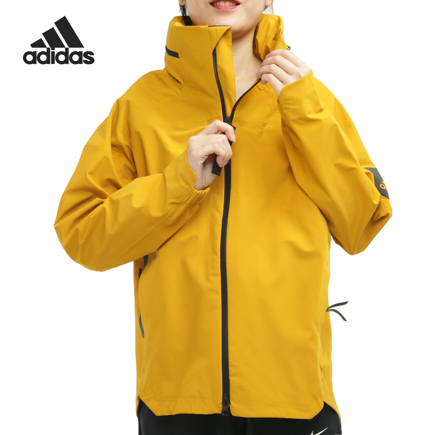 Adidas/阿迪达斯官方女子户外反光防水运动连帽夹克外套 GL1357