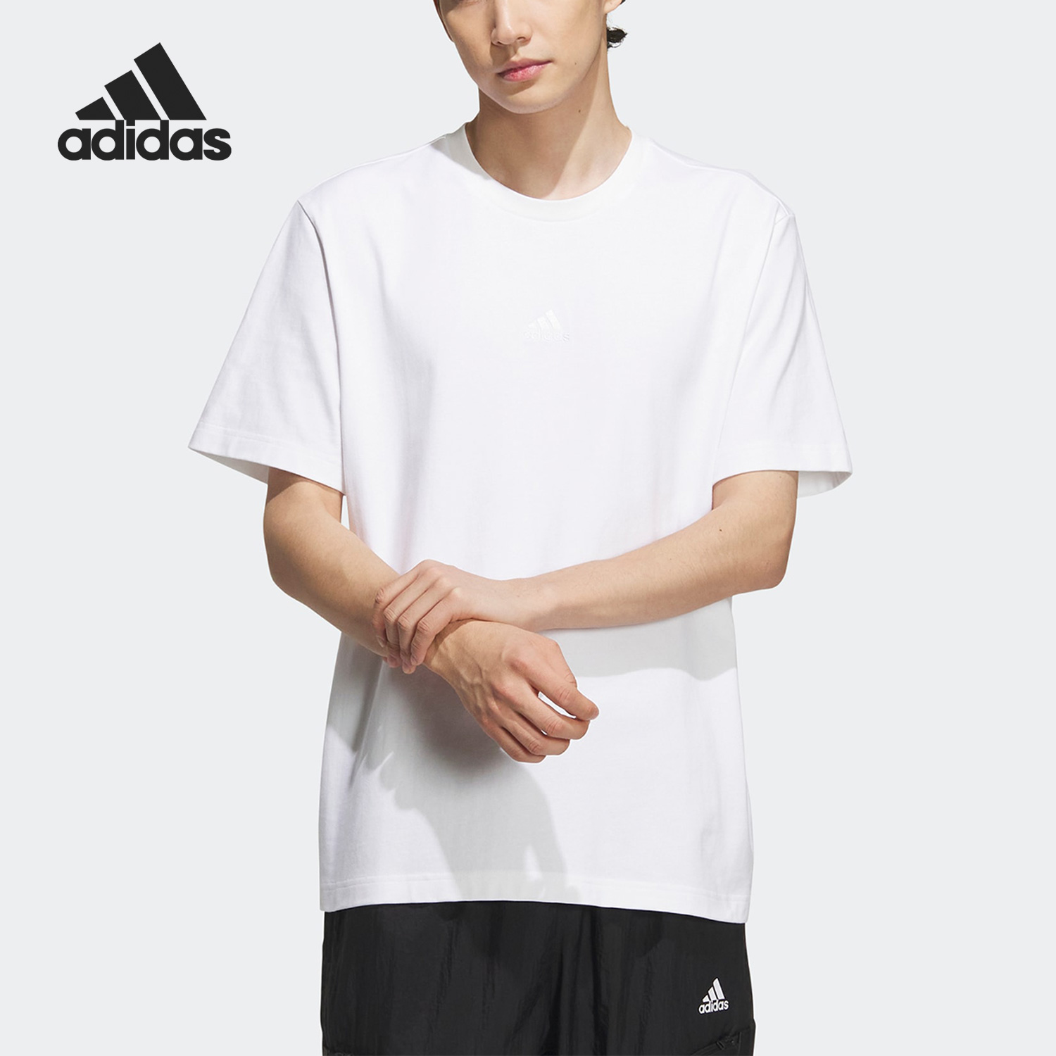 Adidas/阿迪达斯正品春季新款男子休闲运动圆领短袖T恤IA8130