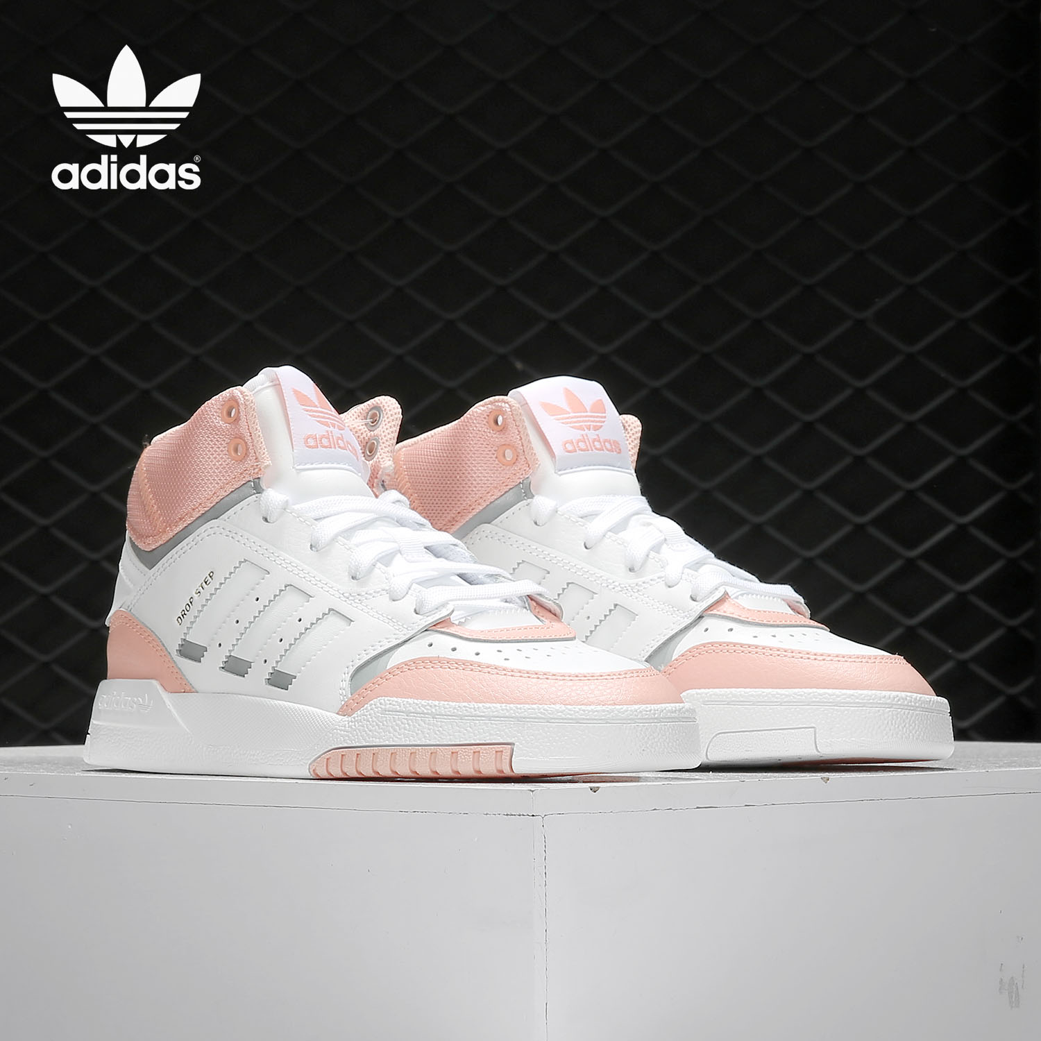 Adidas/阿迪达斯正品三叶草男女同款经典中帮运动休闲板鞋EE6536