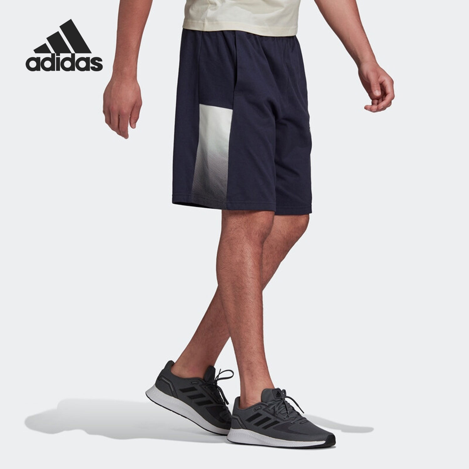 Adidas/阿迪达斯正品夏季新款宽松透气男子健身短裤HE4377