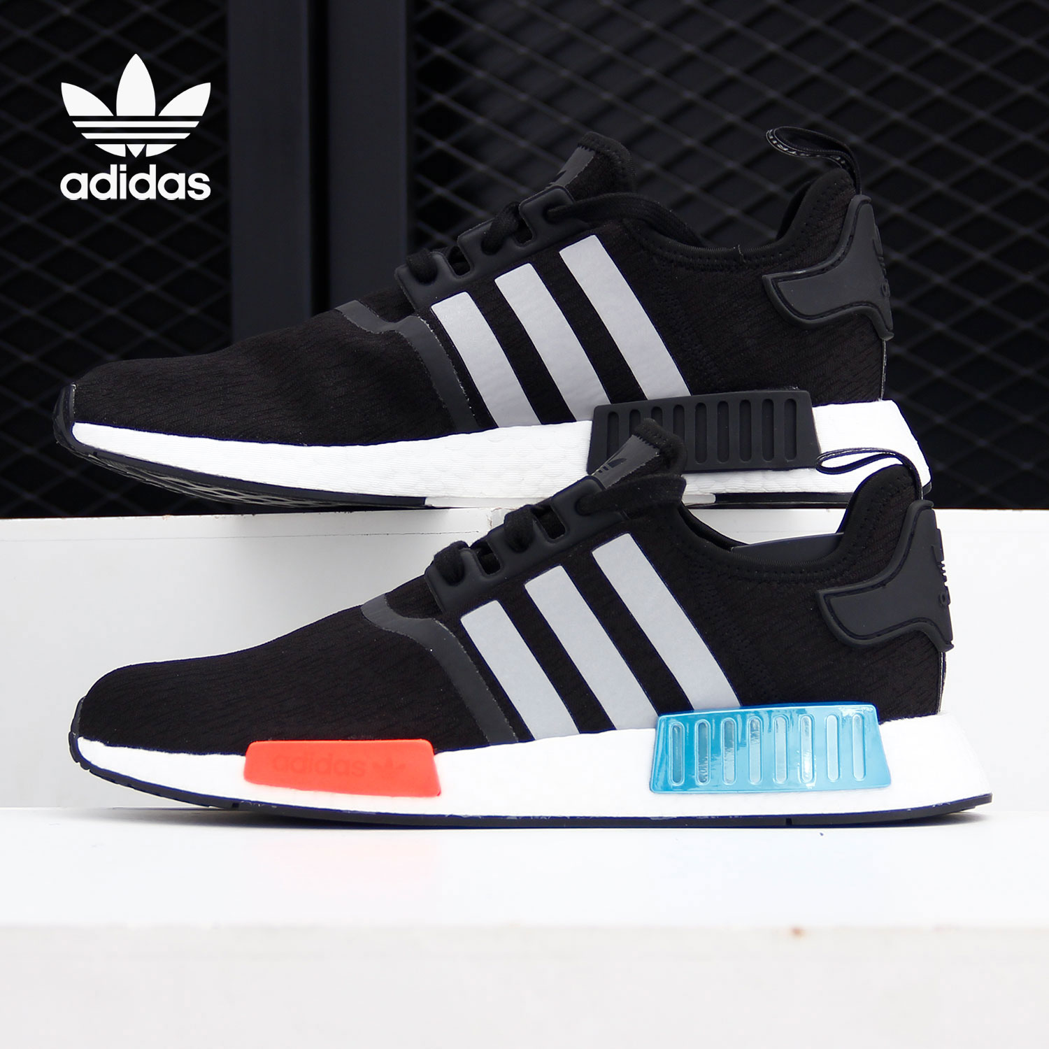 Adidas/阿迪达斯男女运动鞋