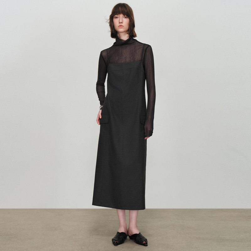 U/TI羊毛吊带连衣裙女西装直筒显瘦搭配背心裙子尤缇2026春季新款