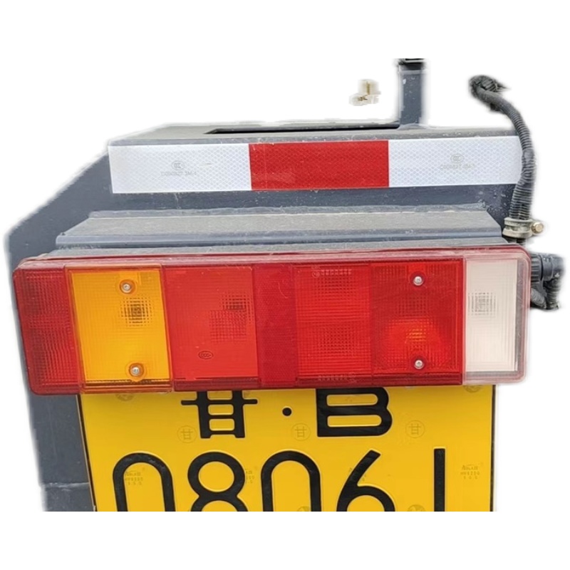 极速徐工吊车配件 后尾灯 t后组合灯 煞车灯 25k5d 25k5f