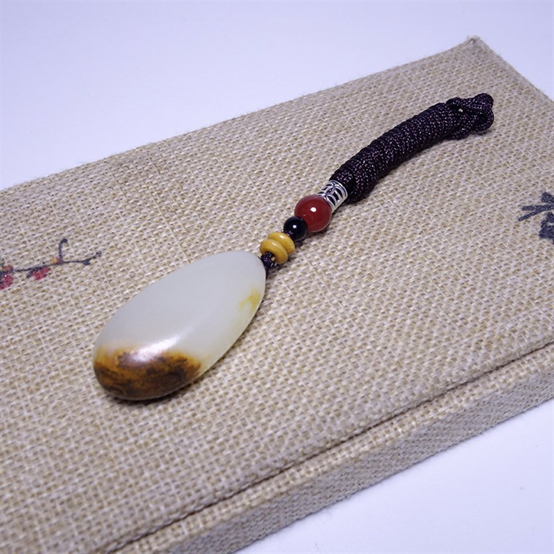 新款供应玉器新疆和田玉仿籽料带皮原石吊坠阿富汗白玉项链挂件厂