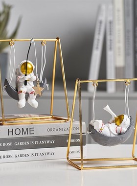 极速Nordic Astronanut Figurine Room Decor Resin Swing Spacem