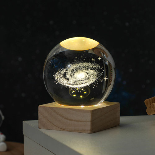 创意星空宇航员3d内雕水晶球发光小夜灯方木底座桌面摆件节日礼品
