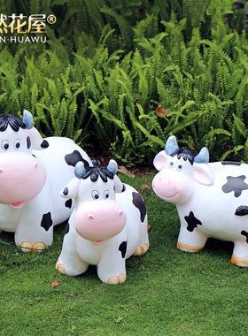 花园装饰 庭院户外幼儿园艺动物摆件树脂工艺品卡通奶牛雕塑 摆件