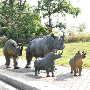 户外仿真犀牛玻璃钢雕塑摆件公园别墅园林景观工程装饰品动物摆件