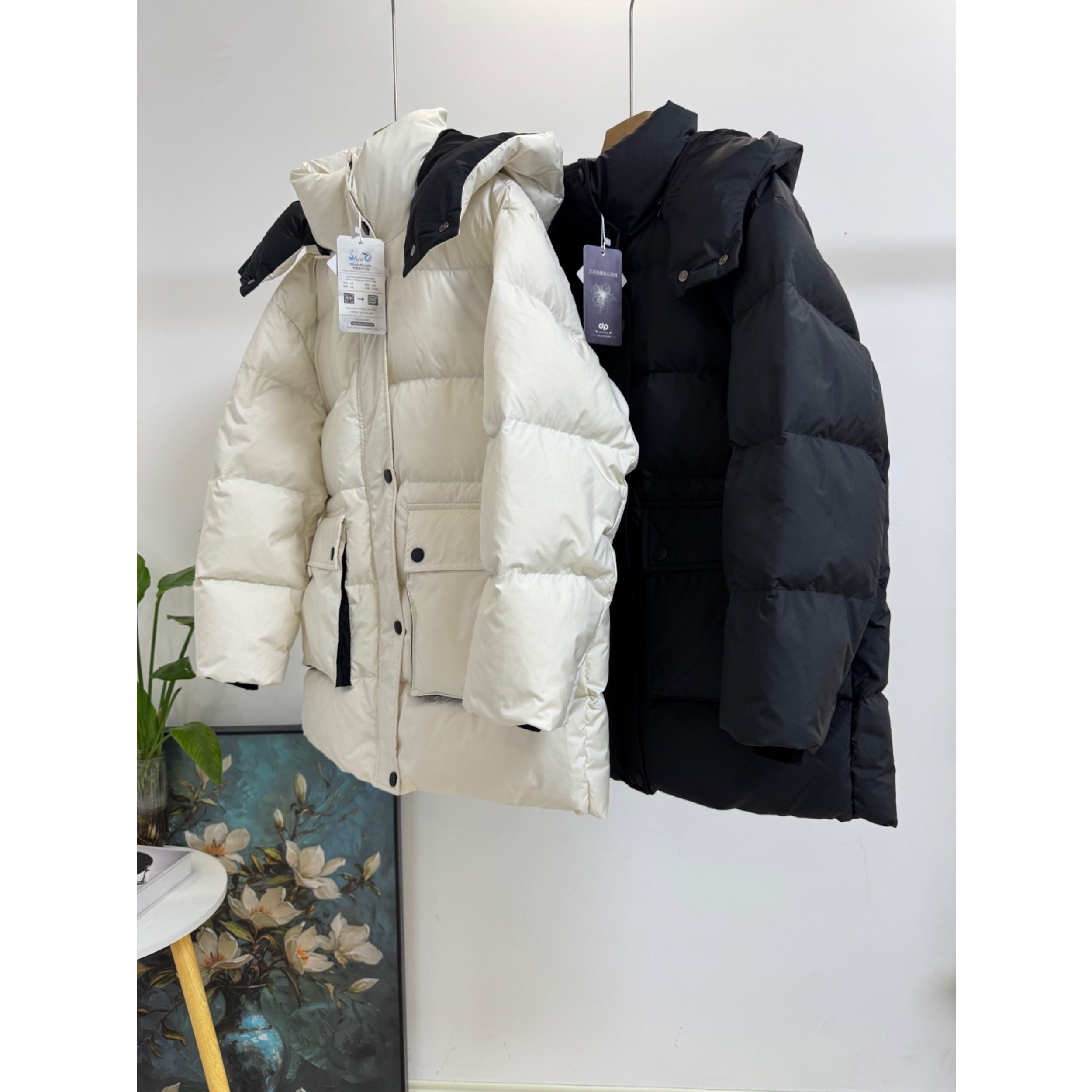 轻奢雪顶鹅绒服可溯源三花白鹅绒蓬松保暖连帽宽松中长款羽绒服女