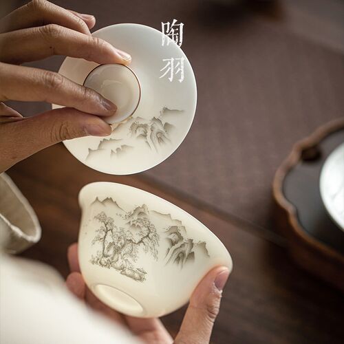 新品德化白瓷三才盖碗茶杯单个素烧羊脂玉K瓷高端手绘山水茶碗带