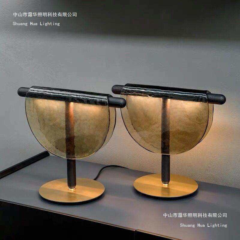 北欧简约设计民宿节能艺术LED台灯现代创意玻璃花纹客厅卧室床头