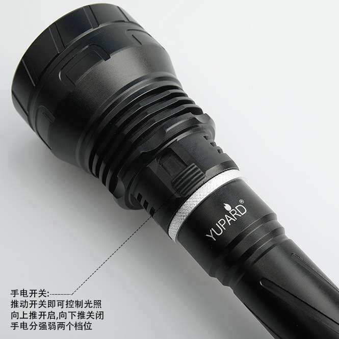 三颗P70灯芯潜水超强光超亮赶海水下防水夜潜充电远射加长手电筒