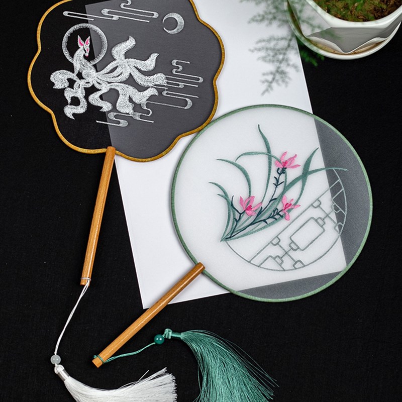 极速中国风d古典水墨圆扇九尾狐刺绣团扇竹复古汉服配饰长柄流苏