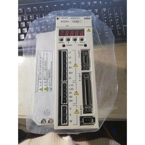 安川100W伺服电机SGMPH-01BAA21现货出售 质保一年 拍前询价