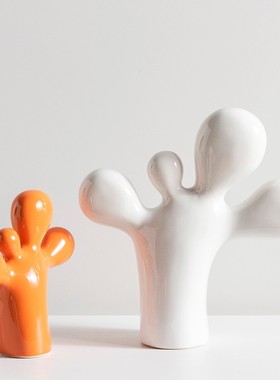 新品装饰推荐沉思k男孩脚丫摆件北欧现代简约家居样板房婚房轻奢