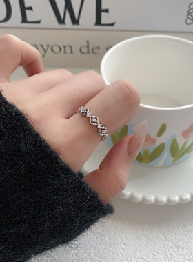 冷淡风镂空锆石花朵时尚气质闭口指环戒指女小众高级感轻奢食指戒