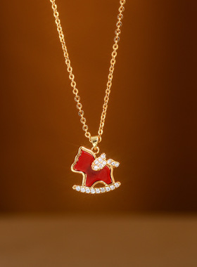 本命年微镶红色小飞马项链女感轻奢小众毛衣链气质精致配饰品