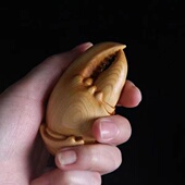 新品 崖柏手把件手中有钱手把件木雕螃蟹H钳钳子手把玩件汽车挂件