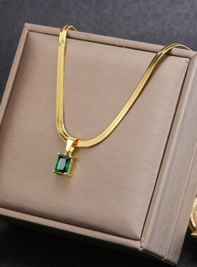 极速Vintage Rujst Steel Zircon Necklace Flat Snake Bone Chai