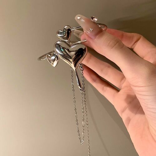 极速胳膊装饰f臂环流苏手臂女饰品臂钏大臂金属爱心臂链配饰臂饰