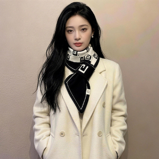 字母护颈小围巾女冬季高级感2025新款假领子百搭针织护颈领巾围脖