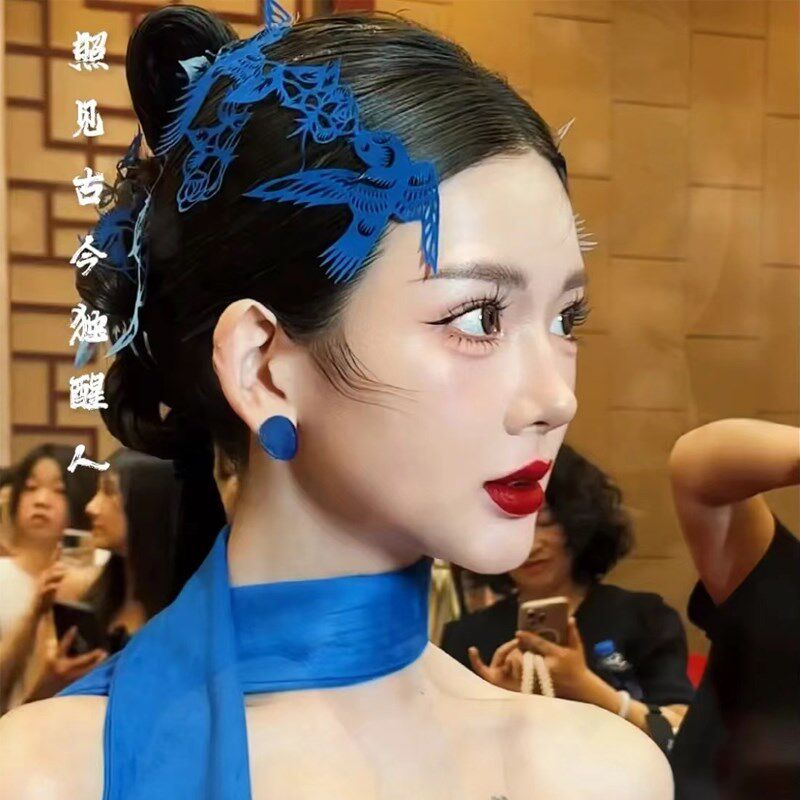 速发直销创意新中式头饰新娘结婚小众蓝色由衷欢喜绒布婚礼服配饰