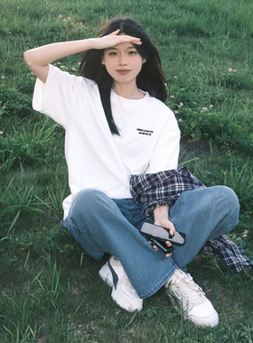 白色短袖t恤2024新款女正肩纯棉半袖宽松休闲体恤小众设计感上衣