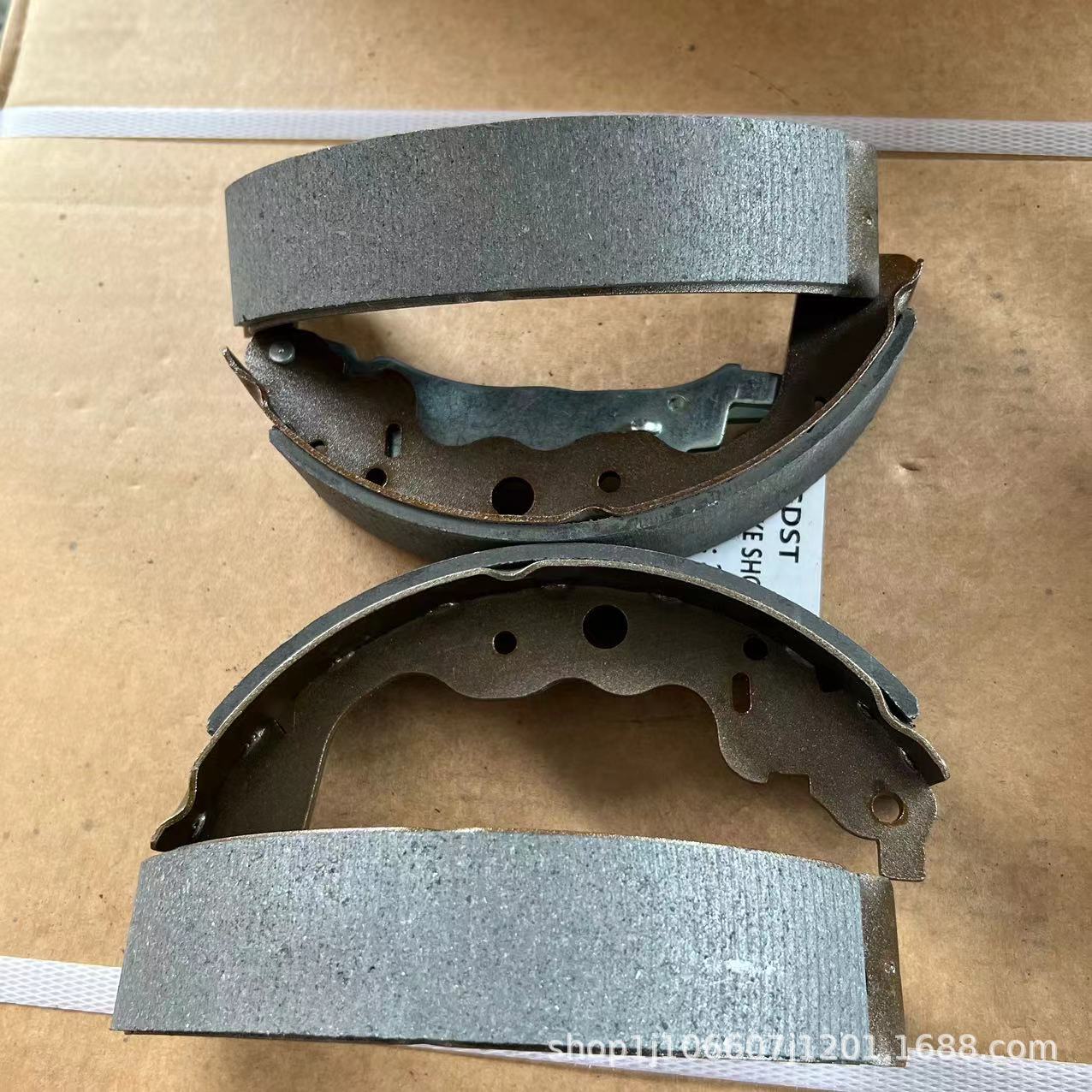 Brake Shoe厂家直售生产卡车刹车蹄417-2042AT后轮陶瓷半金属