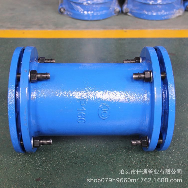 球墨铸铁K型套管 K型套筒 连接双向接头 铁管PE管通用双向接管