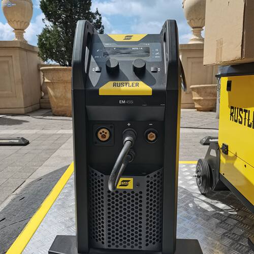 多功能伊萨焊机Rustler EM 215i300i455i宽电压设计用于手工气保