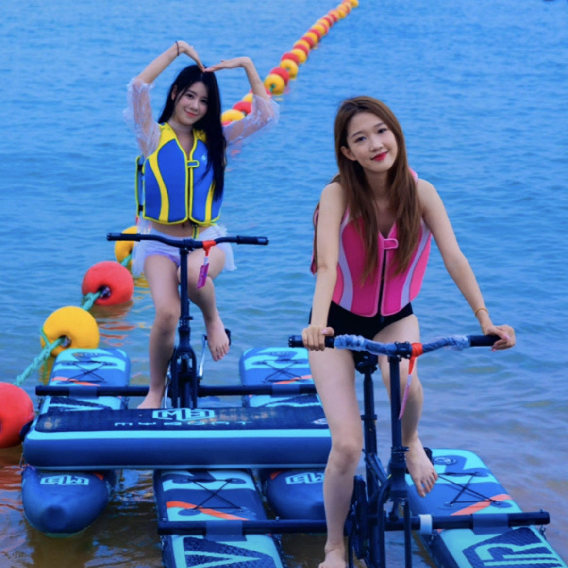 供应景点观光船单人双人水上娱乐车WaterBike水上自行车网红