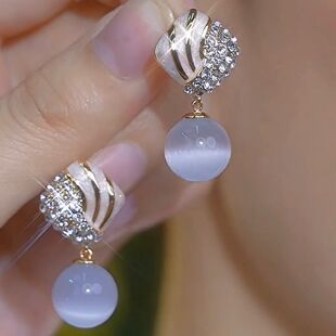 不对称猫眼石珠珠耳环女小众冷淡风简约满钻耳钉时尚气质轻奢耳饰