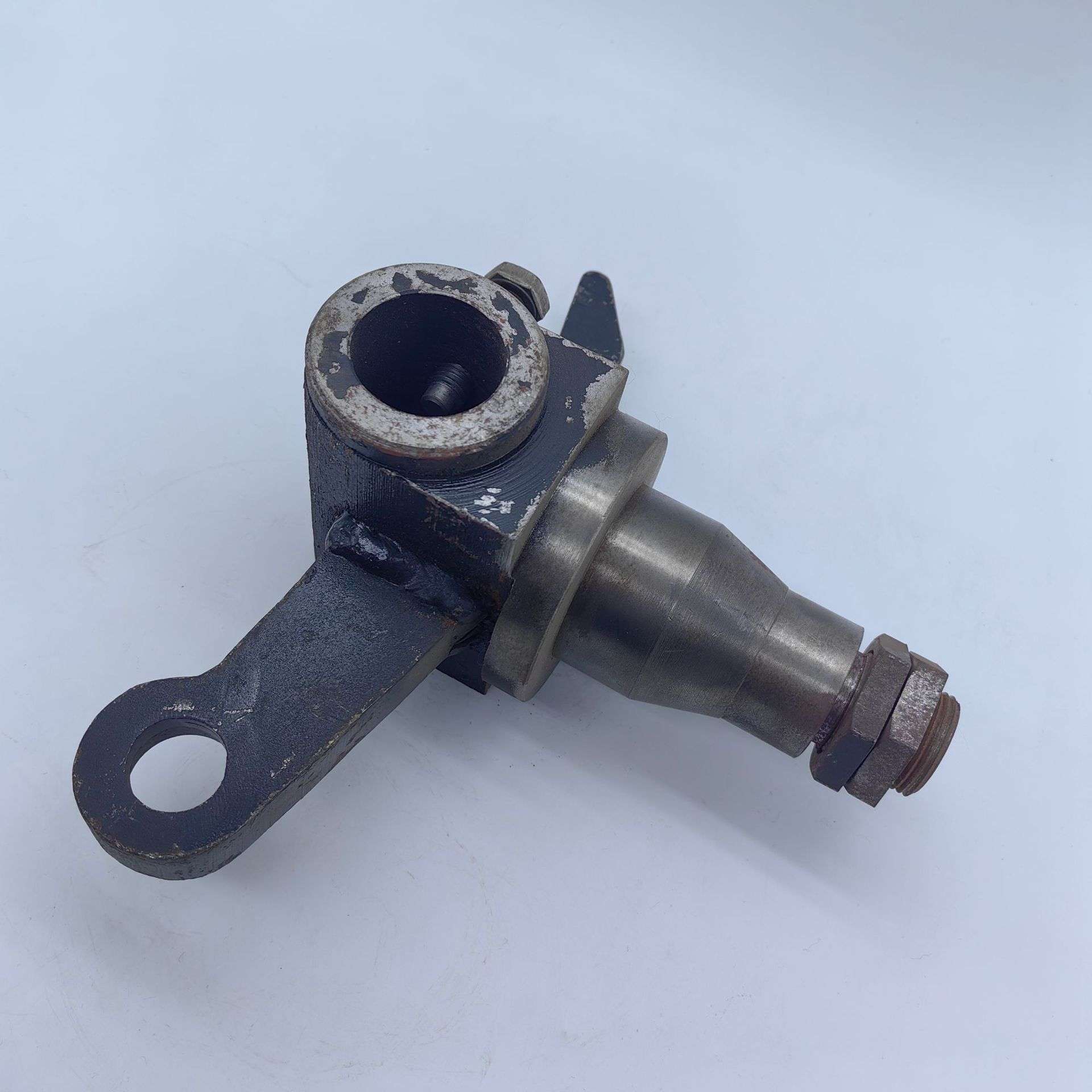 大连叉车3吨CPCD30后桥转向桥羊角轴转向节