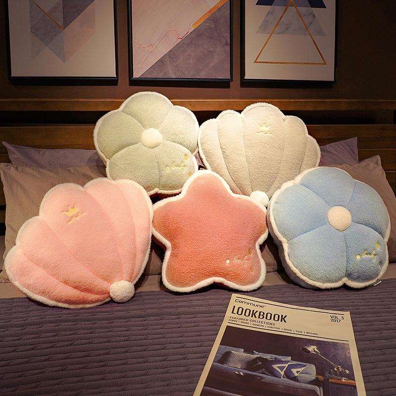 抱枕被子两用女生睡觉靠枕办公室午睡小毛毯子二合一沙发车内新品