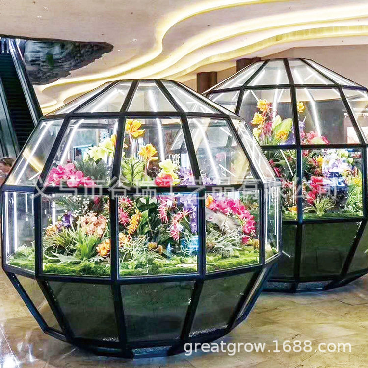大型室外展览玻璃小屋氛围烘托