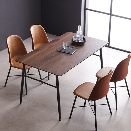 北欧餐桌小户型家具复古工业风黑胡桃木色饭桌家用现代简约洽谈桌