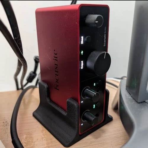 FocusriteSoloGen4立式支架
