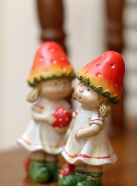 极速田园可爱草莓树脂娃娃复古做旧隔板I乡村风格橱窗情侣装饰摆