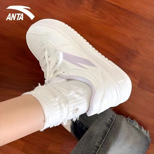 安踏轻松板鞋低帮女鞋