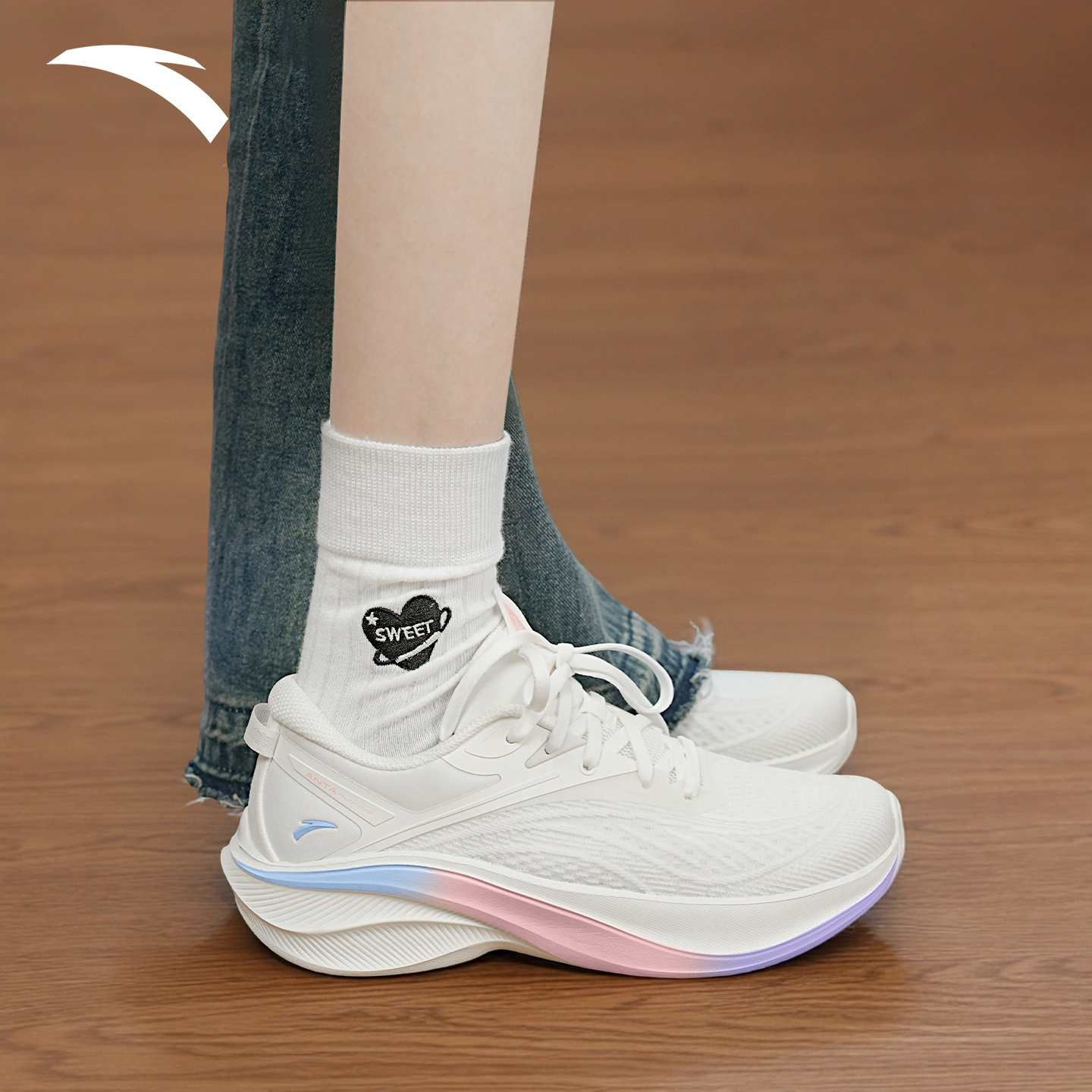 安踏叶子5白色增高运动跑步鞋女