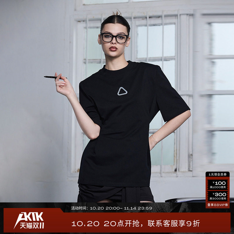 AKTK圆领修身百搭个性宽松时尚三角金属牌收腰短袖女t恤夏