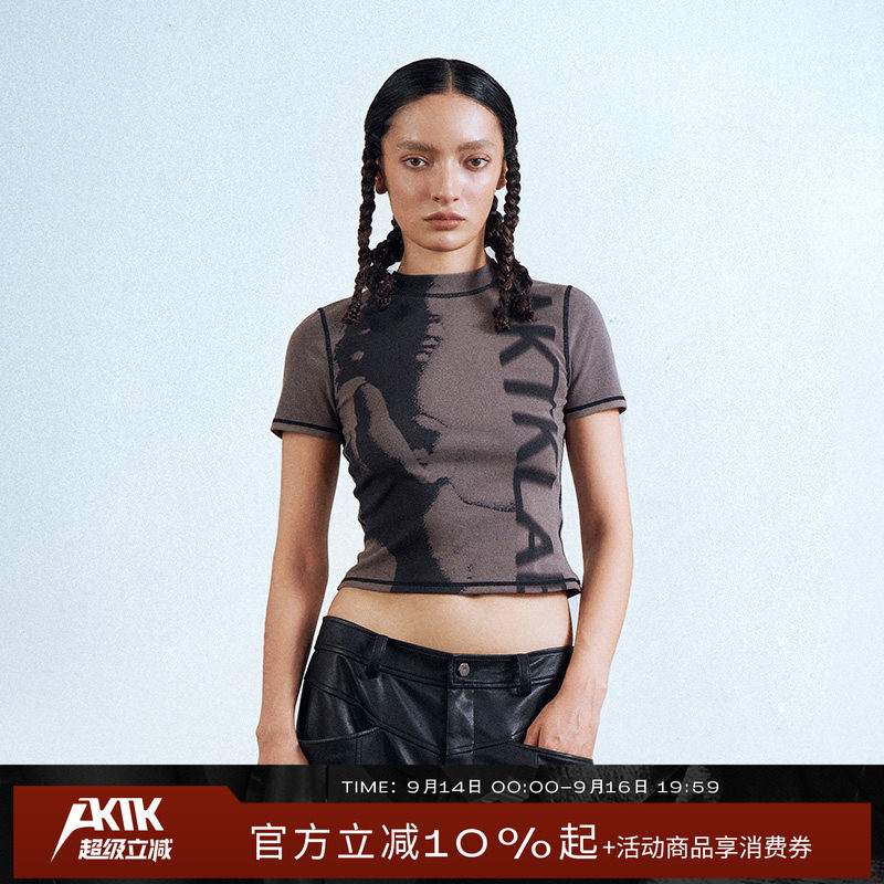 AKTKT恤小众宽松衣形设计低保真人像印花修身短袖T恤图片