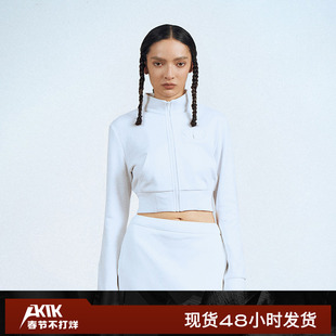 AKTK上衣2024夏季新品高领合体卫衣小众设计感刺绣锁扣截短式夹克