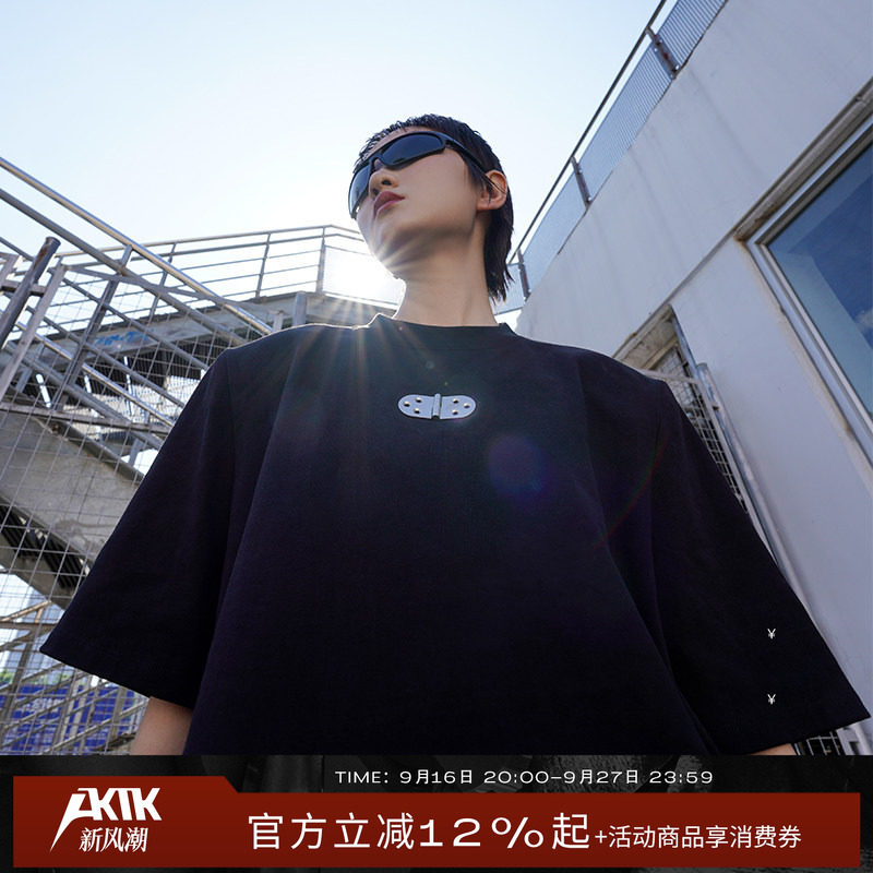 AKTK小众设计 金属扣垫肩黑色短袖T恤先锋设计上衣图片