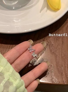 超仙微镶锆石蝴蝶女戒指开口个性小众轻奢高级感食指戒时尚简约