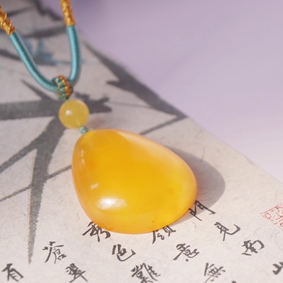 九紫离火随形无事吊坠蜜蜡琥珀金珀飘花挂件37*28*117.5gNO.846